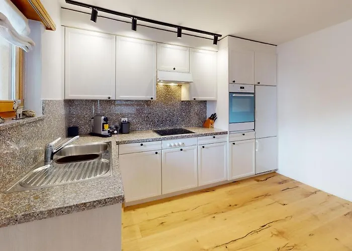 公寓 Tschuetta 切勒里纳