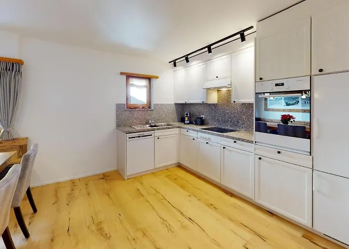 Tschuetta 切勒里纳